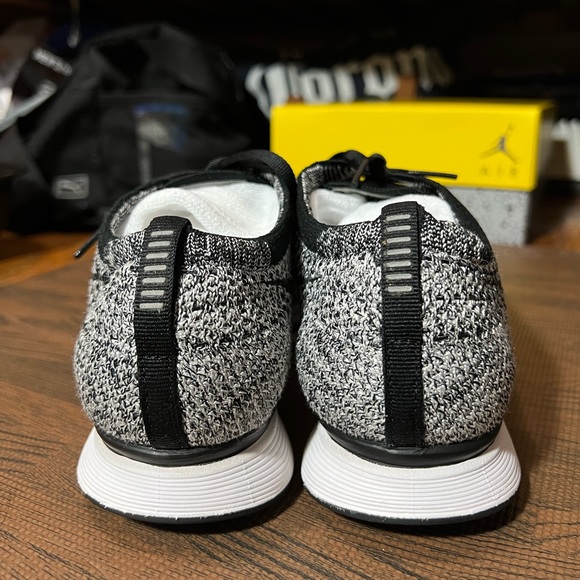 Nike Flyknit Racer Oreo Size 7.5 - Picture 4 of 5